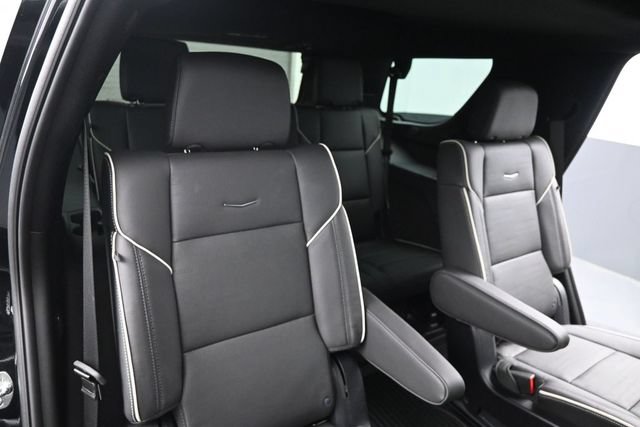 Certified 2025 Cadillac Escalade Premium Luxury w/ Touring Package AWD/4WD image 19