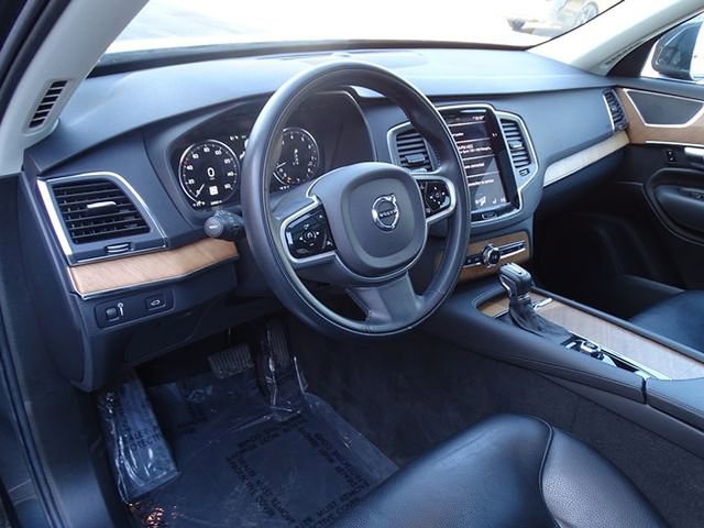 Used 2022 Volvo XC90 T6 Momentum w/ Climate Package image 22