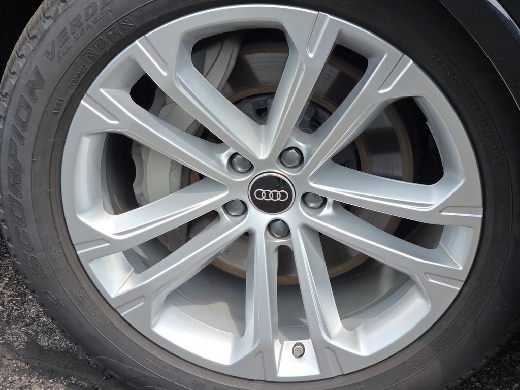 Used 2025 Audi Q7 3.0T Prestige AWD/4WD image 23