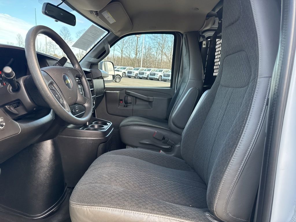 Used 2023 Chevrolet Express 2500 w/ Driver Convenience Package RWD image 9