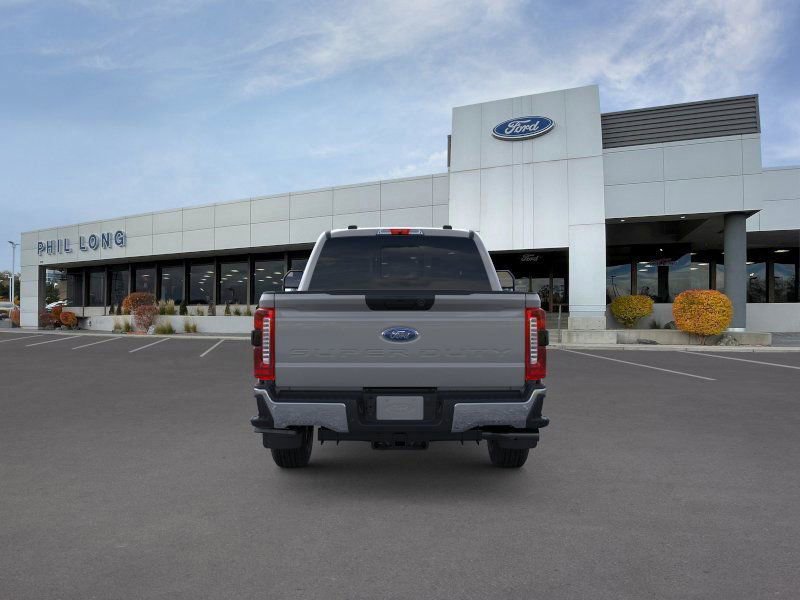 New 2026 Ford F350 XLT w/ XLT Premium Package AWD/4WD image 5