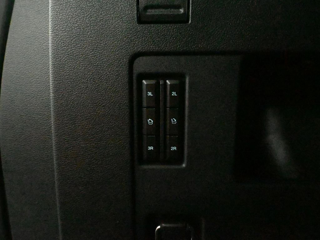 Used 2024 Ford Expedition Max Limited image 48