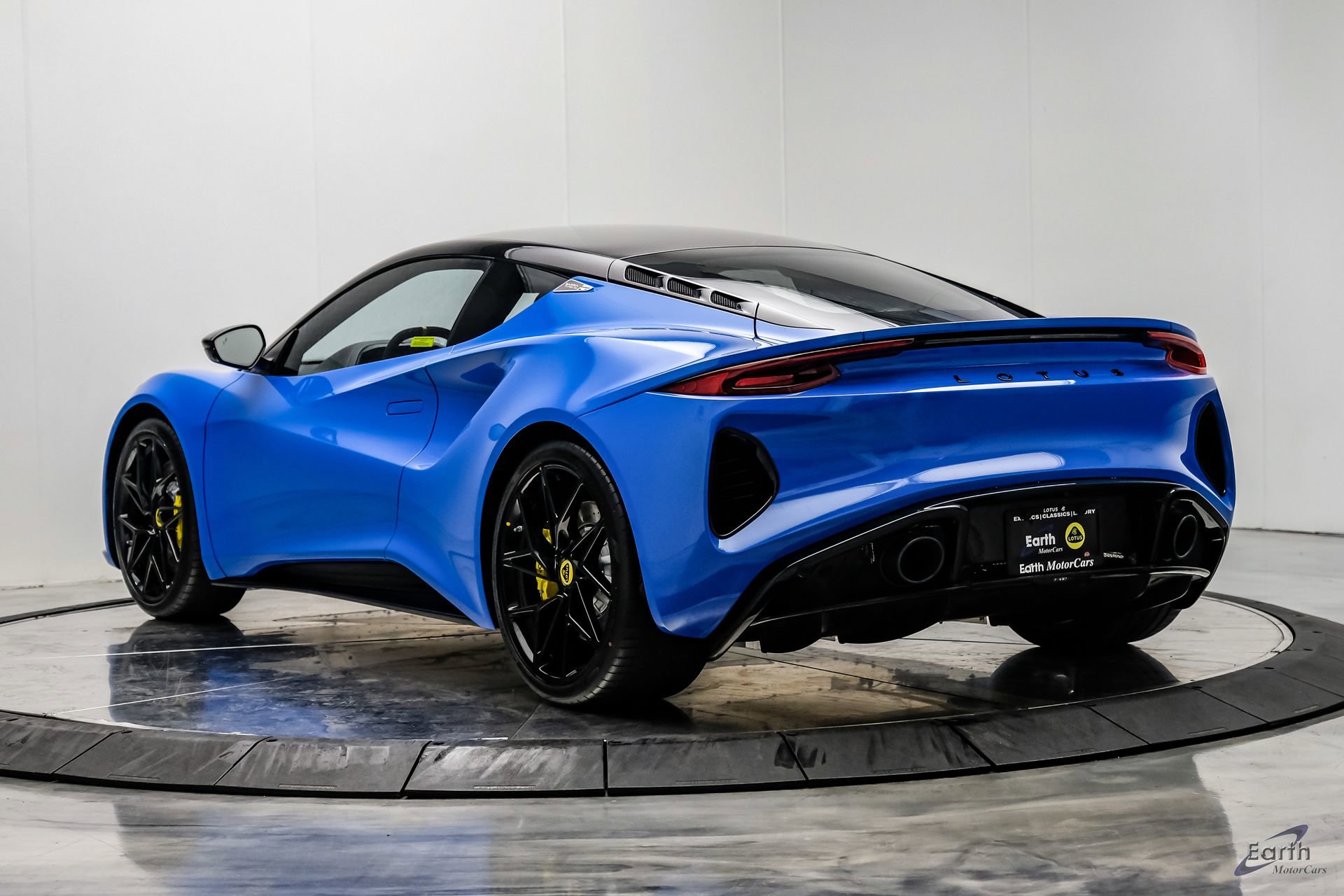 New 2026 Lotus Emira SE image 13