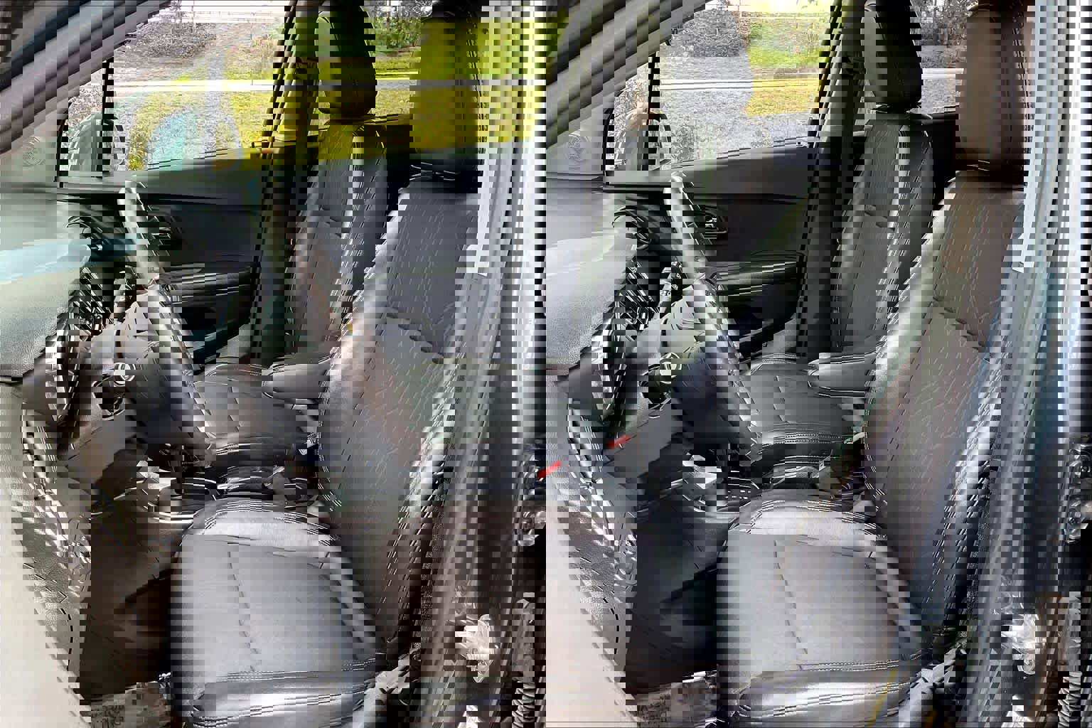 Used 2021 Chevrolet Trax LT w/ LT Convenience Package image 23