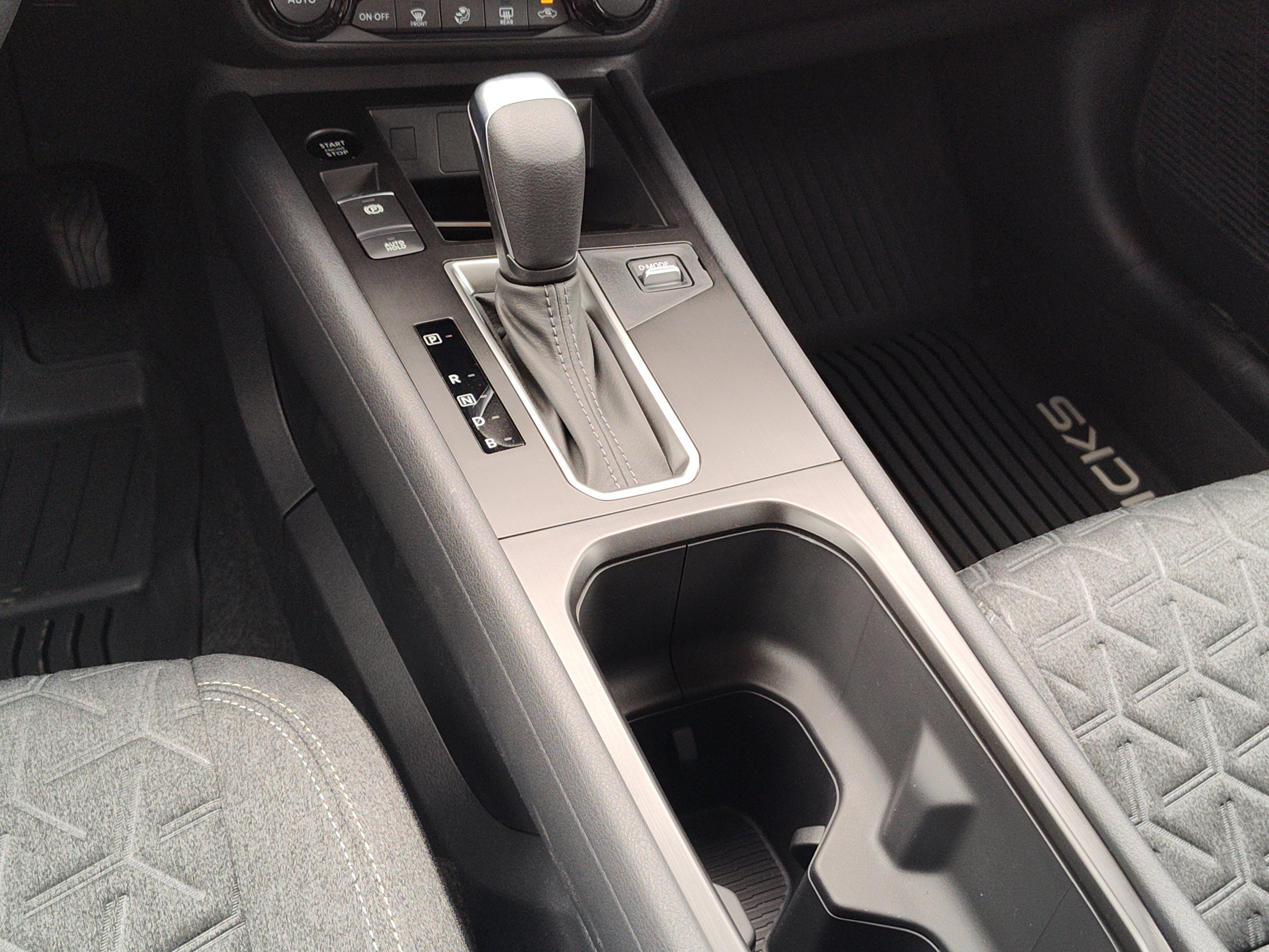 New 2026 Nissan Kicks SV w/ SV Premium Package image 10