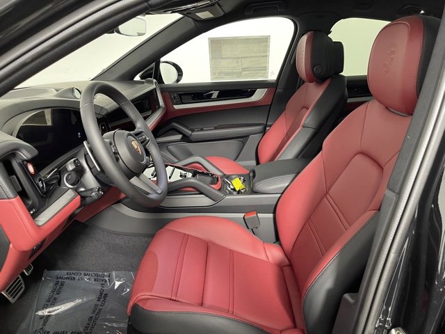 New 2026 Porsche Cayenne S image 4