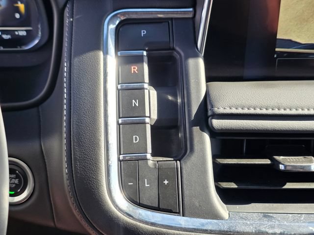 Used 2024 Chevrolet Suburban LT RWD image 40