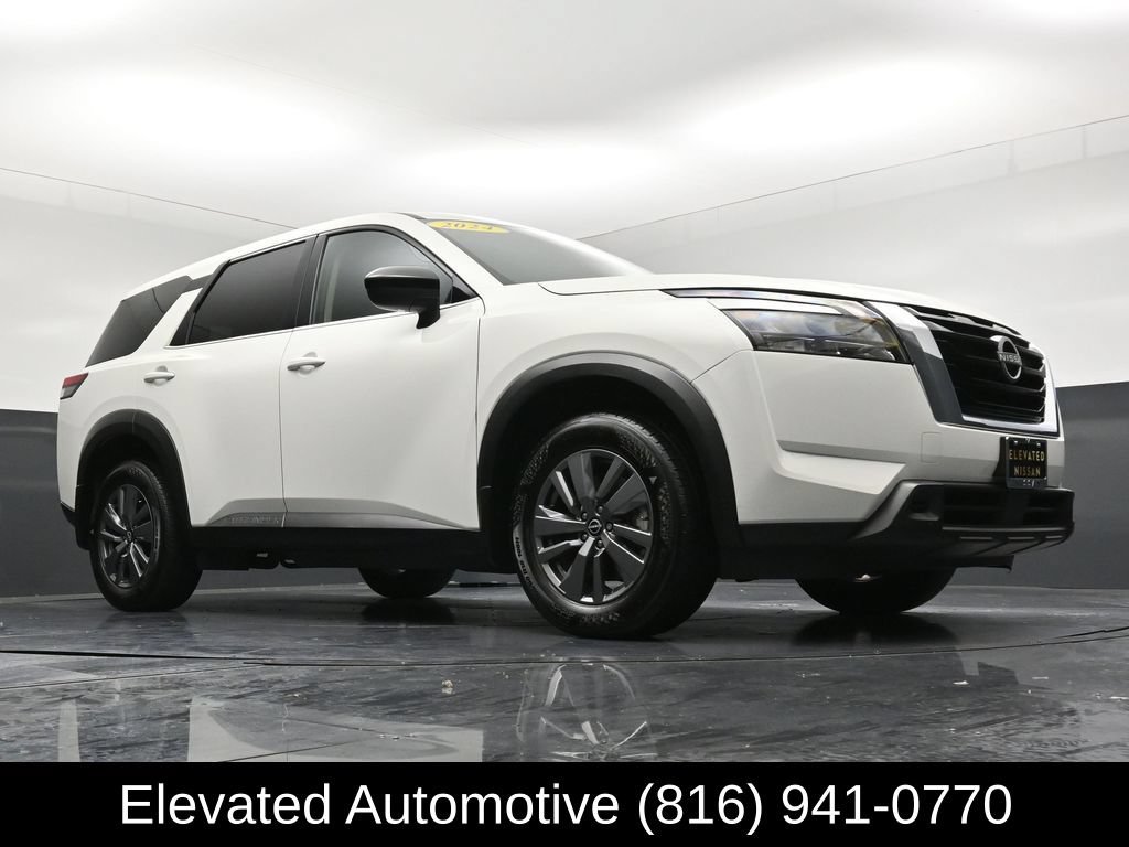 Used 2024 Nissan Pathfinder S AWD/4WD image 27