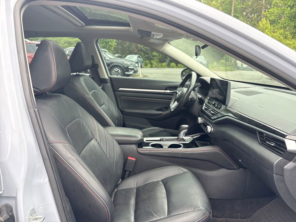 Certified 2023 Nissan Altima 2.5 SR w/ SR Premium Package FWD image 32