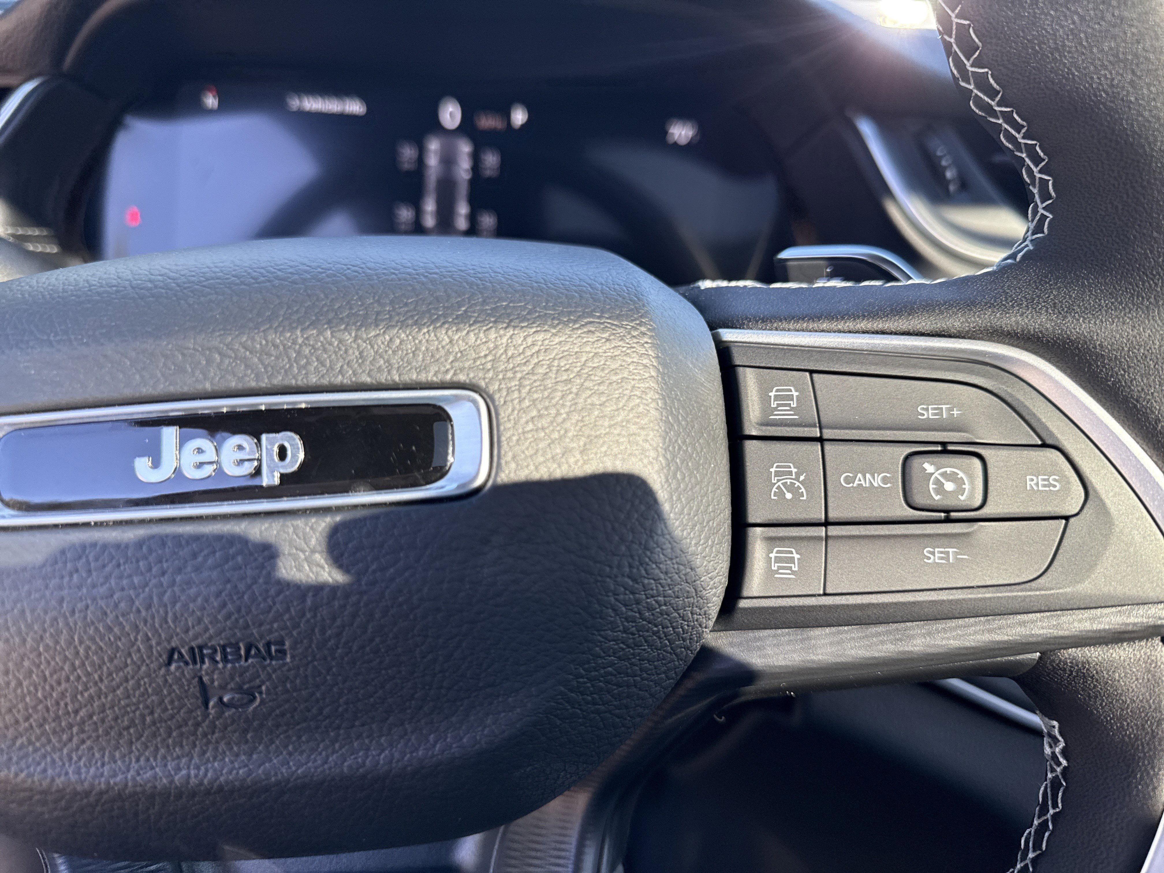 New 2025 Jeep Grand Cherokee Altitude image 26