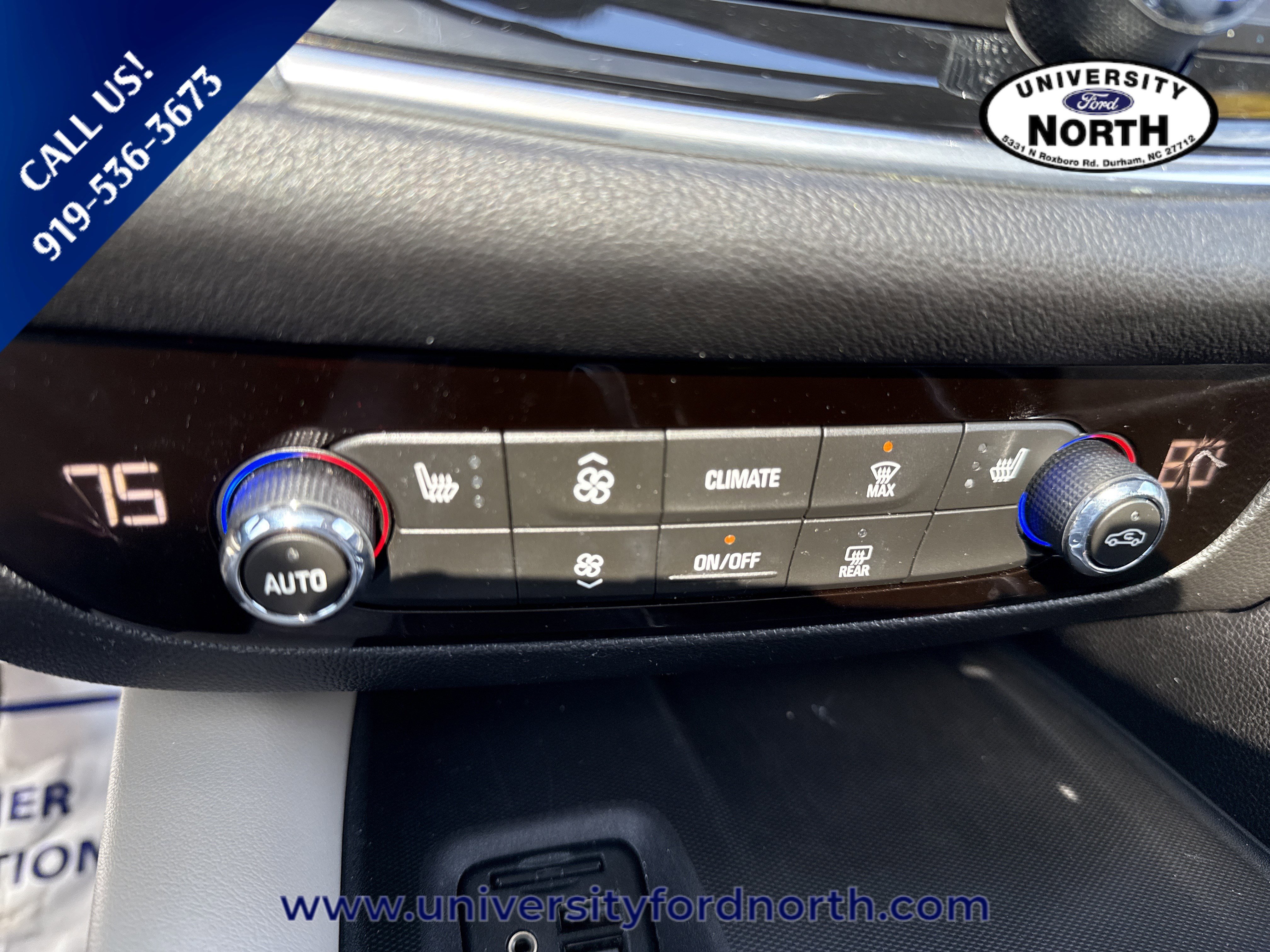 Used 2021 Buick Enclave Essence w/ Sound and Sites Package image 27