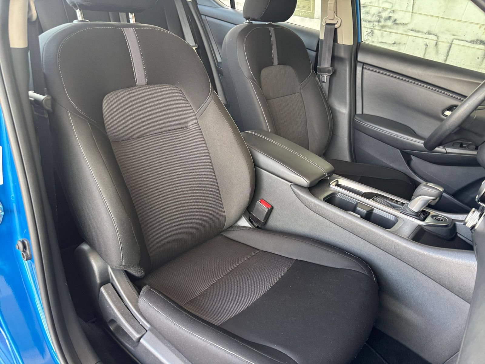 Used 2025 Nissan Sentra SV FWD image 33
