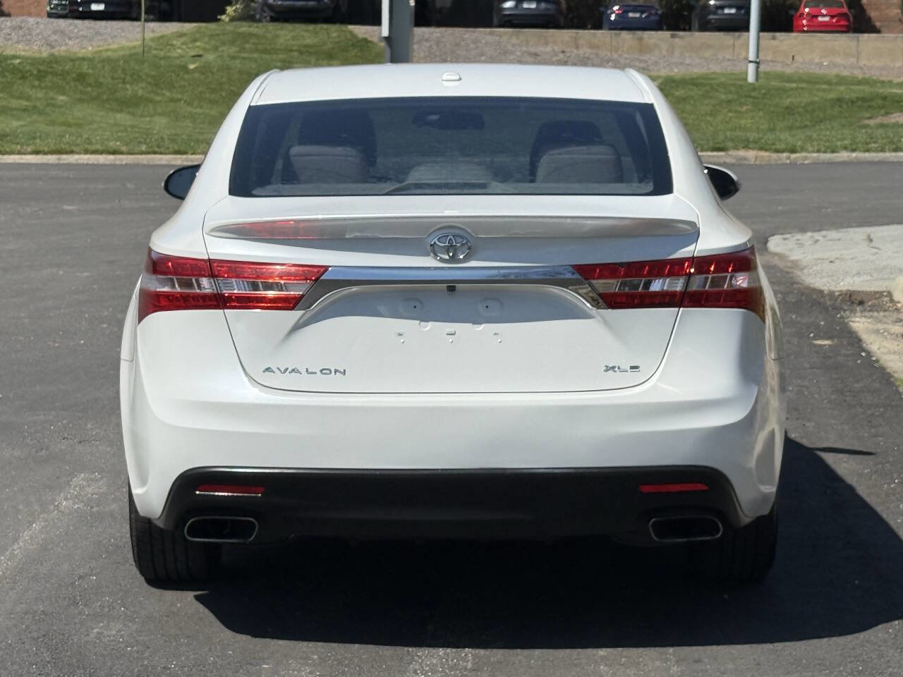Used 2015 Toyota Avalon XLE FWD image 5