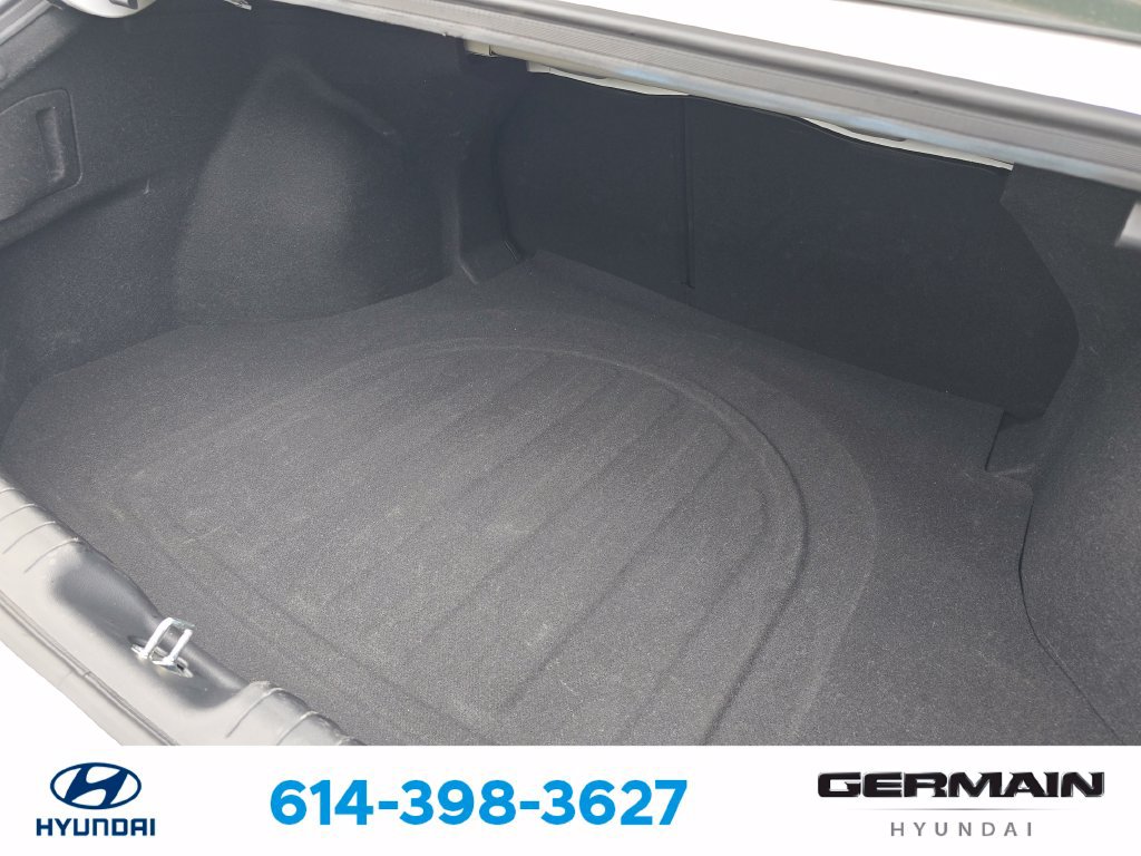 Used 2025 Hyundai Elantra SEL FWD image 21