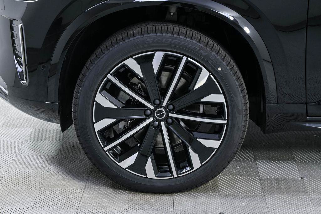 New 2026 Volvo XC90 B6 Plus w/ Protection Package Premier AWD/4WD image 39