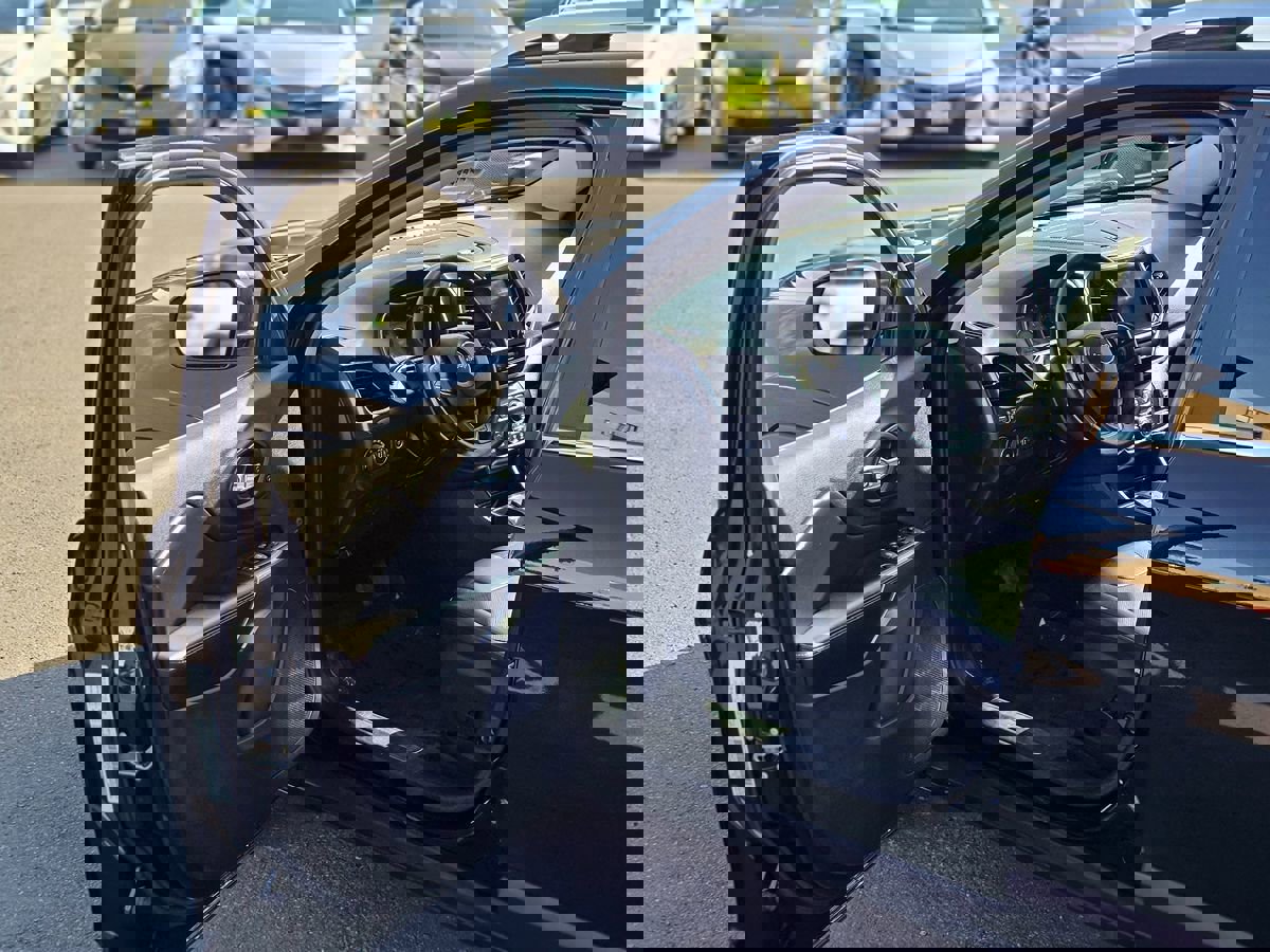 Used 2019 Jeep Cherokee Limited image 45