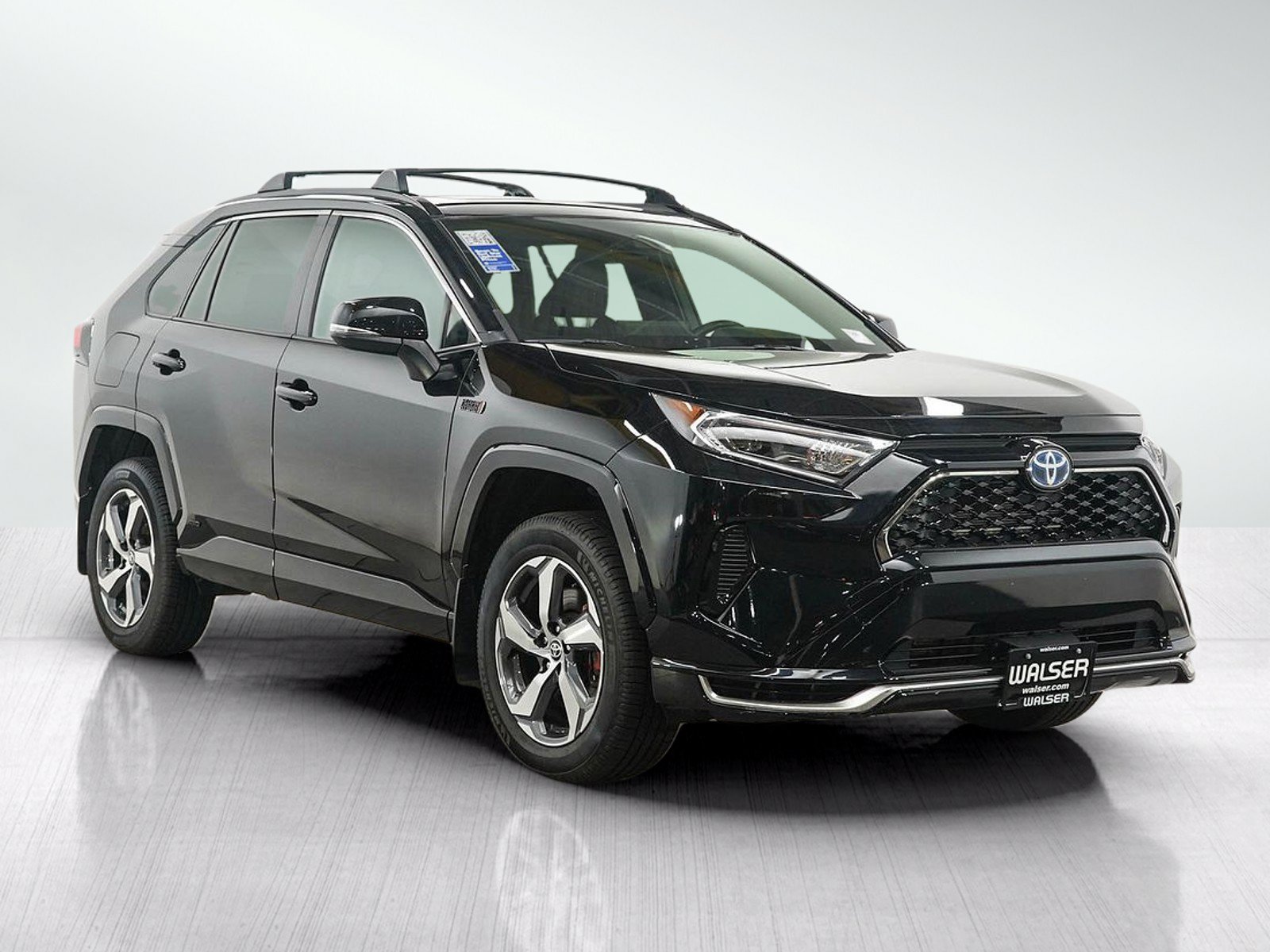 Used 2021 Toyota RAV4 SE w/ Weather & Moonroof Package AWD/4WD image 7