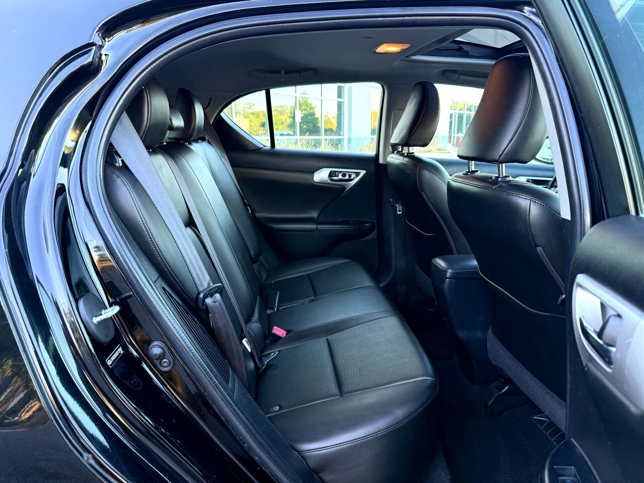 Used 2013 Lexus CT 200h image 23