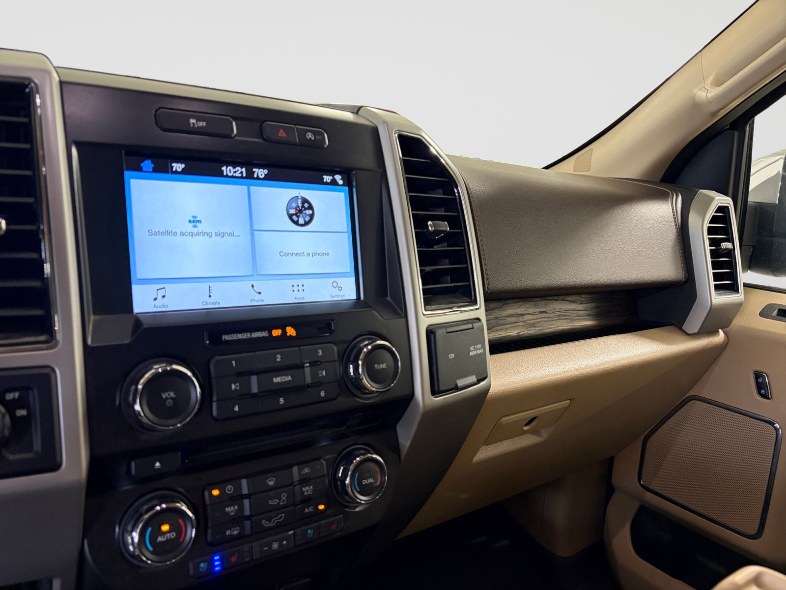 Used 2018 Ford F150 Lariat RWD image 16