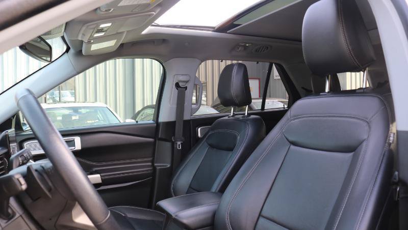 Used 2021 Ford Explorer Limited w/ Hybrid Equipment Group 310A AWD/4WD image 10