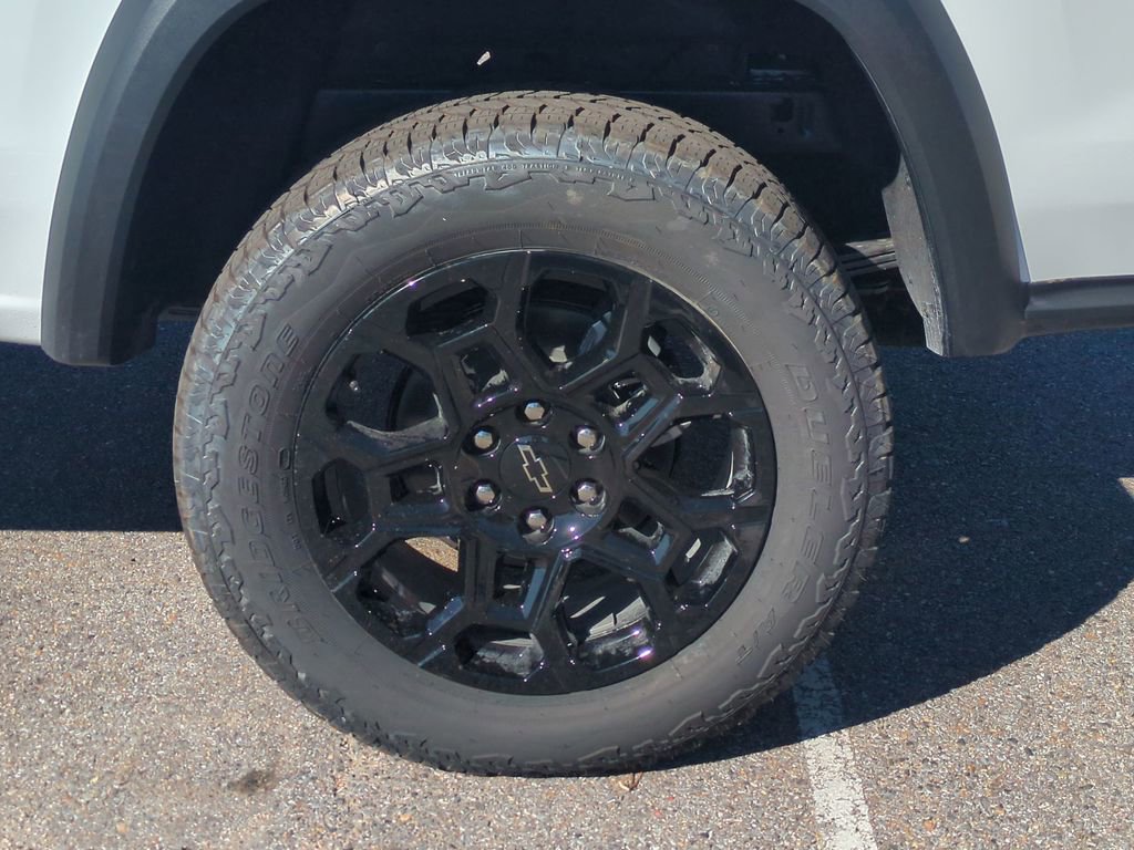 New 2026 Chevrolet Colorado Trail Boss w/ Off-Road Front Bumper Package image 32
