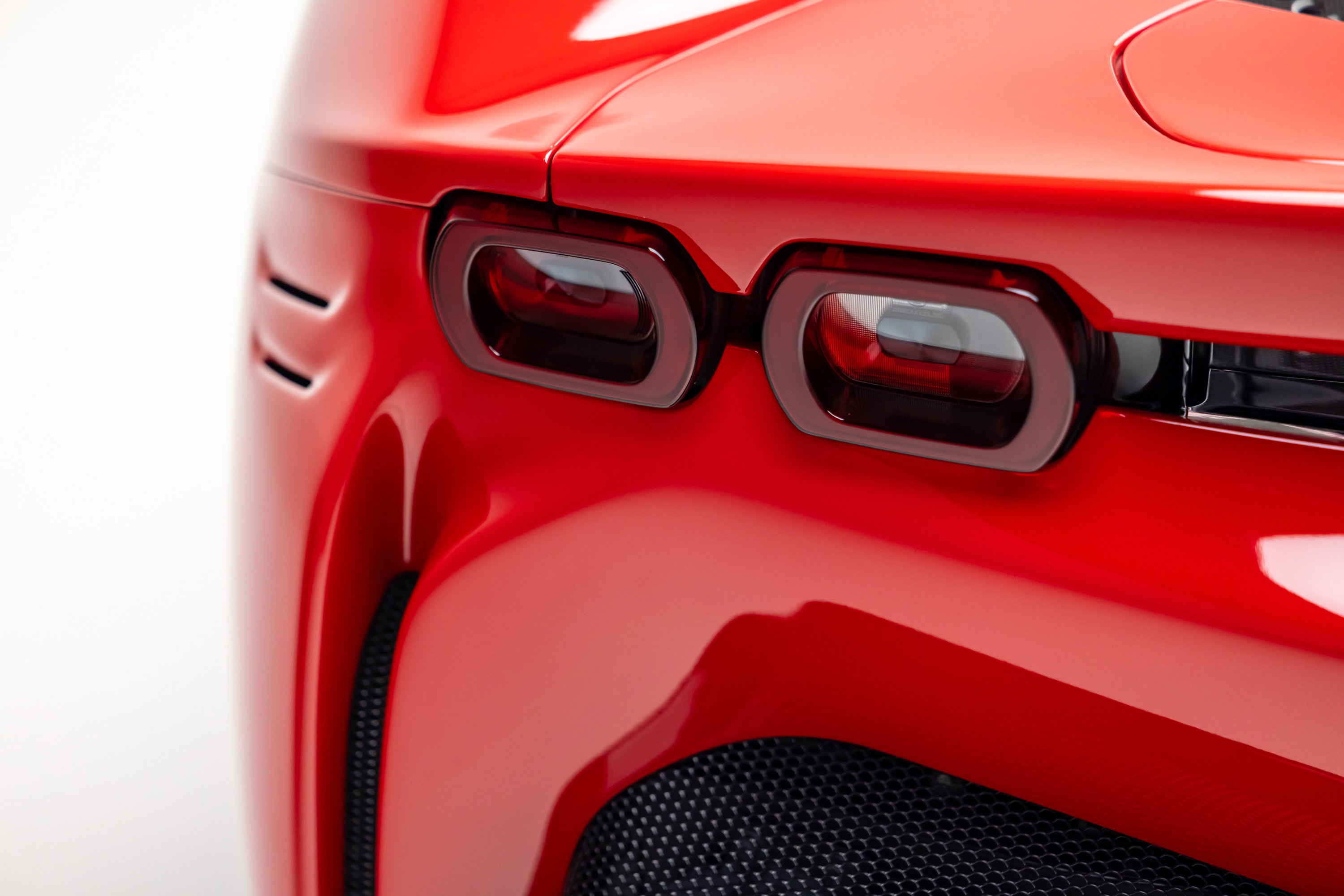 Certified 2023 Ferrari SF90 Stradale AWD/4WD image 21