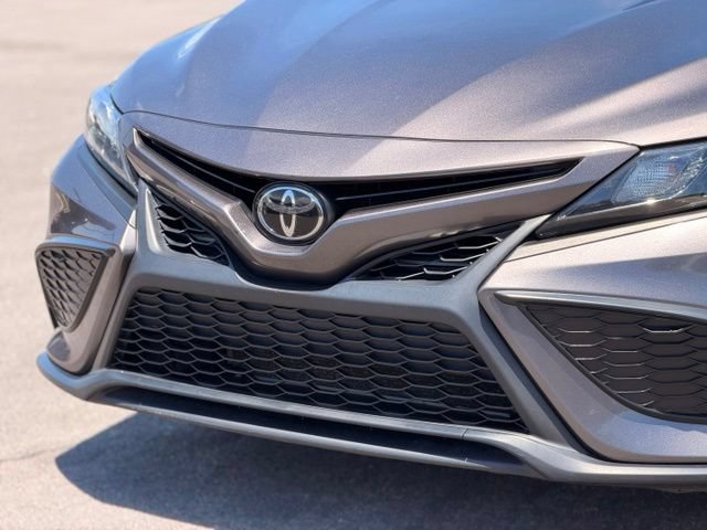 Used 2022 Toyota Camry SE FWD image 6