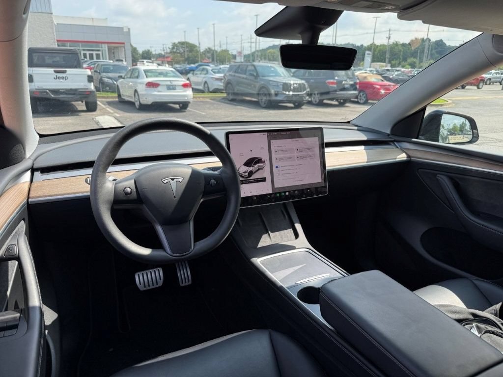 Used 2023 Tesla Model Y Long Range AWD/4WD image 16
