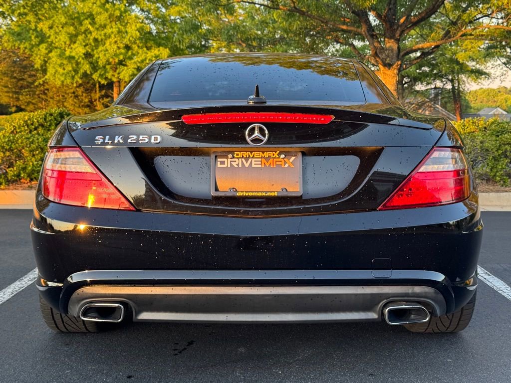 Used 2014 Mercedes-Benz SLK 250 image 8