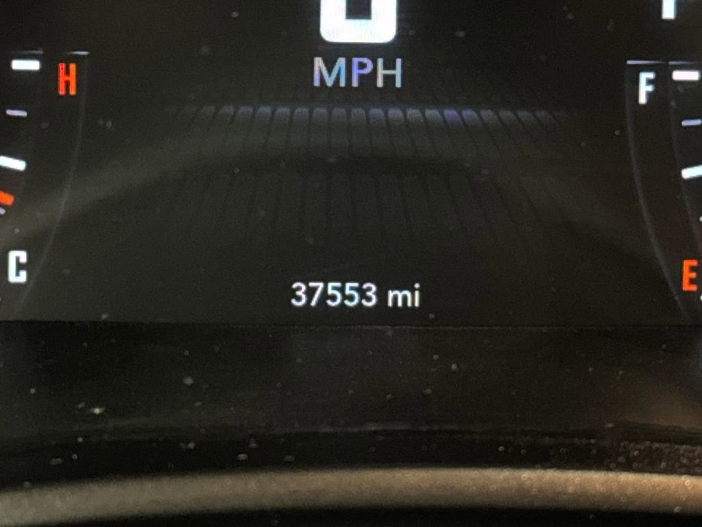 Used 2019 Dodge Challenger R/T image 21