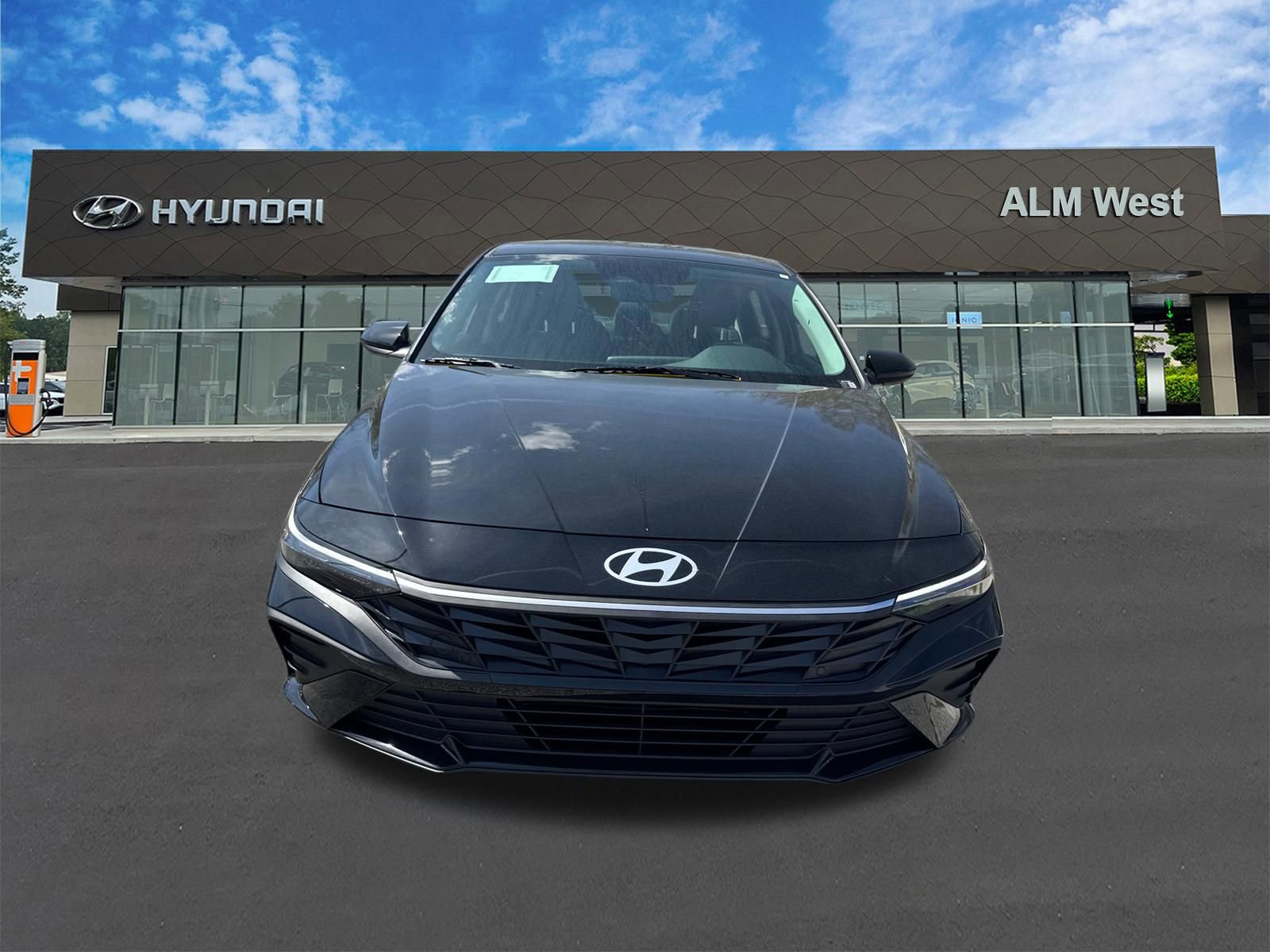 New 2026 Hyundai Elantra SE FWD video 2