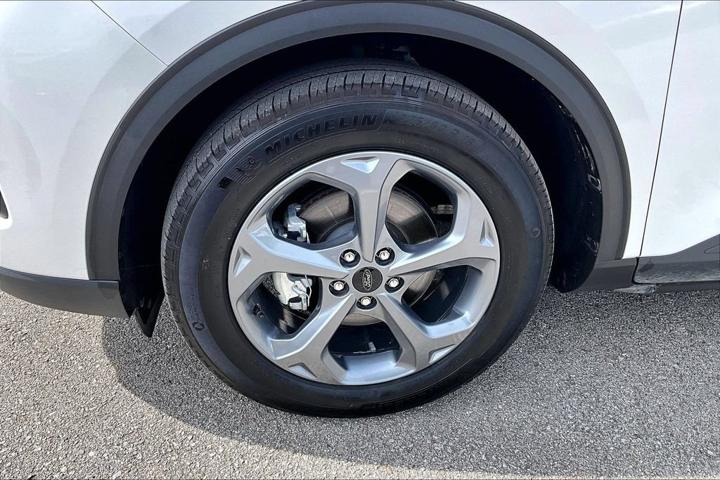 Used 2025 Ford Escape ST-Line w/ Tech Pack #1 FWD image 11