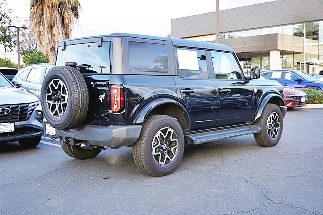 Used 2025 Ford Bronco Outer Banks image 8