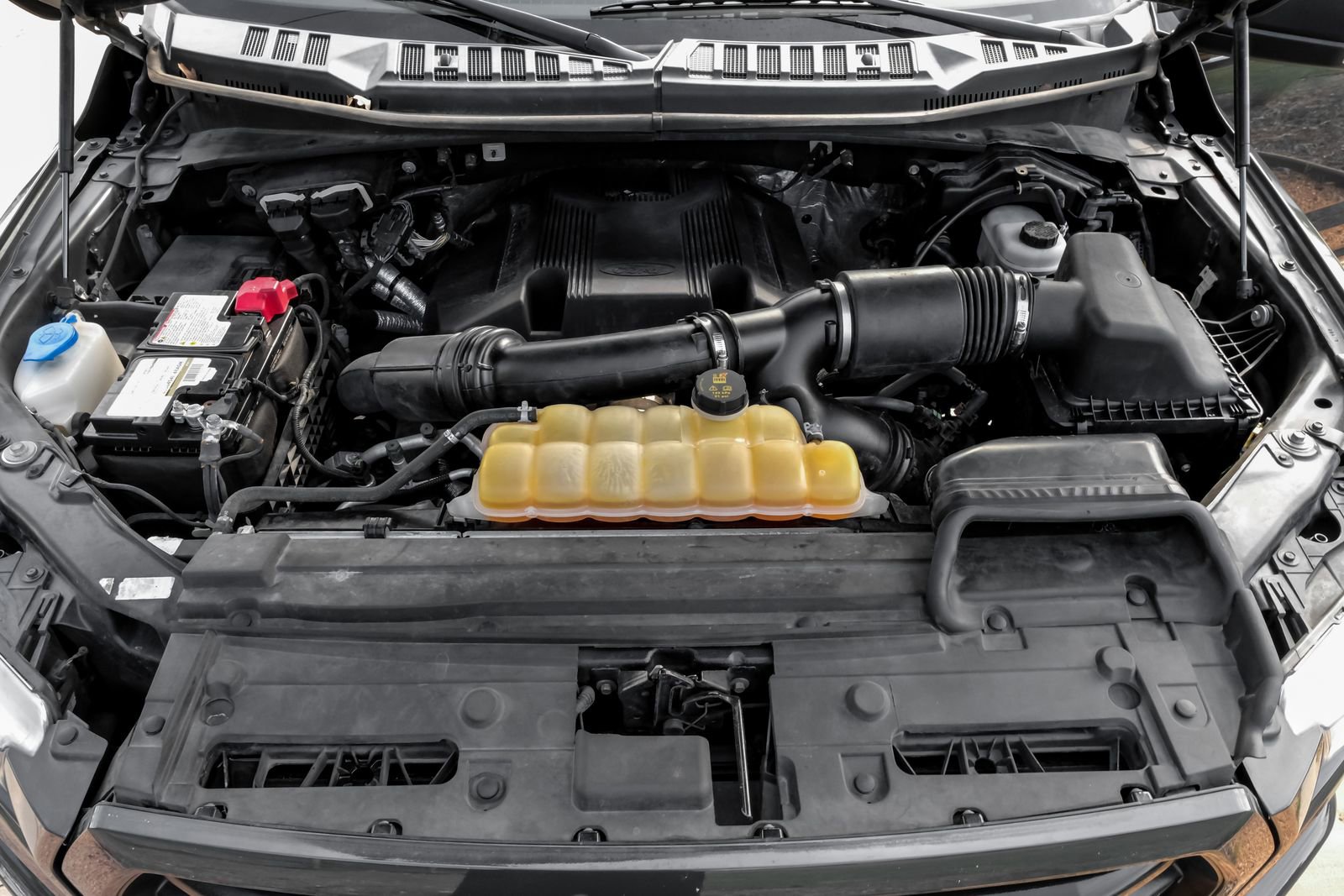 Used 2017 Ford F150 XLT w/ Equipment Group 302A Luxury AWD/4WD image 53