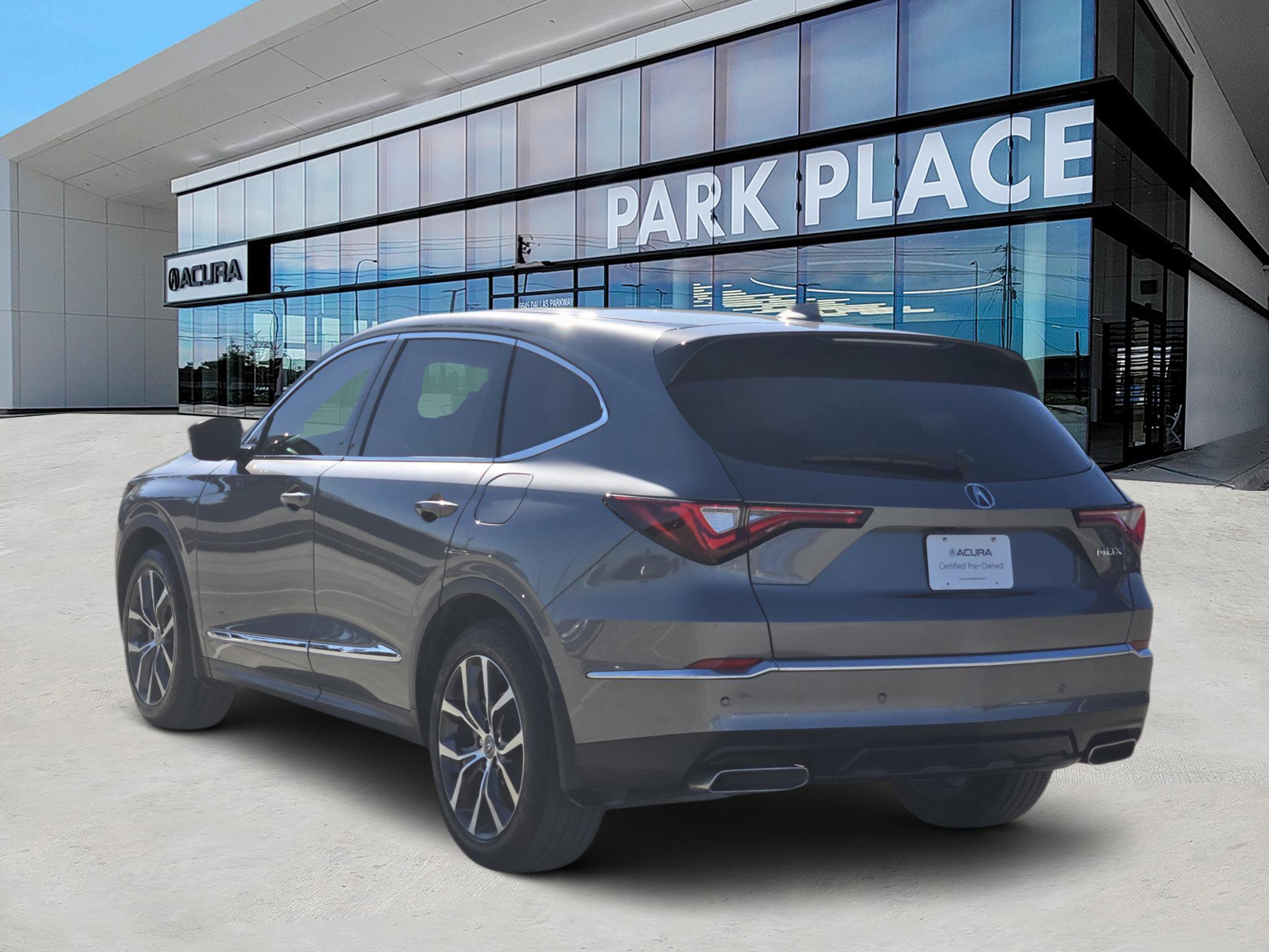 Used 2024 Acura MDX FWD w/ Technology Package image 4