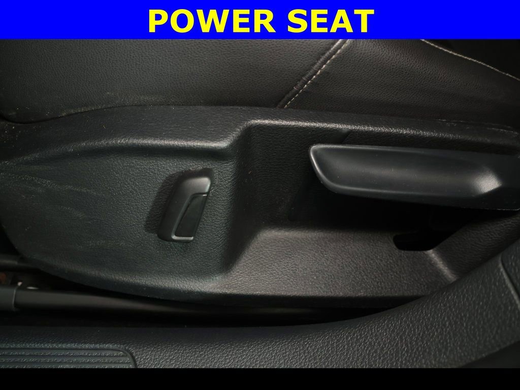 Used 2015 Volkswagen Golf S image 5