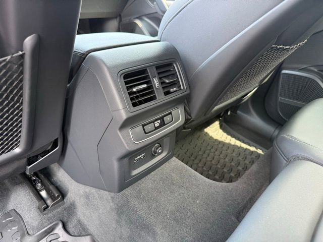 Used 2025 Audi Q5 2.0T Premium Plus w/ Premium Plus Package image 18