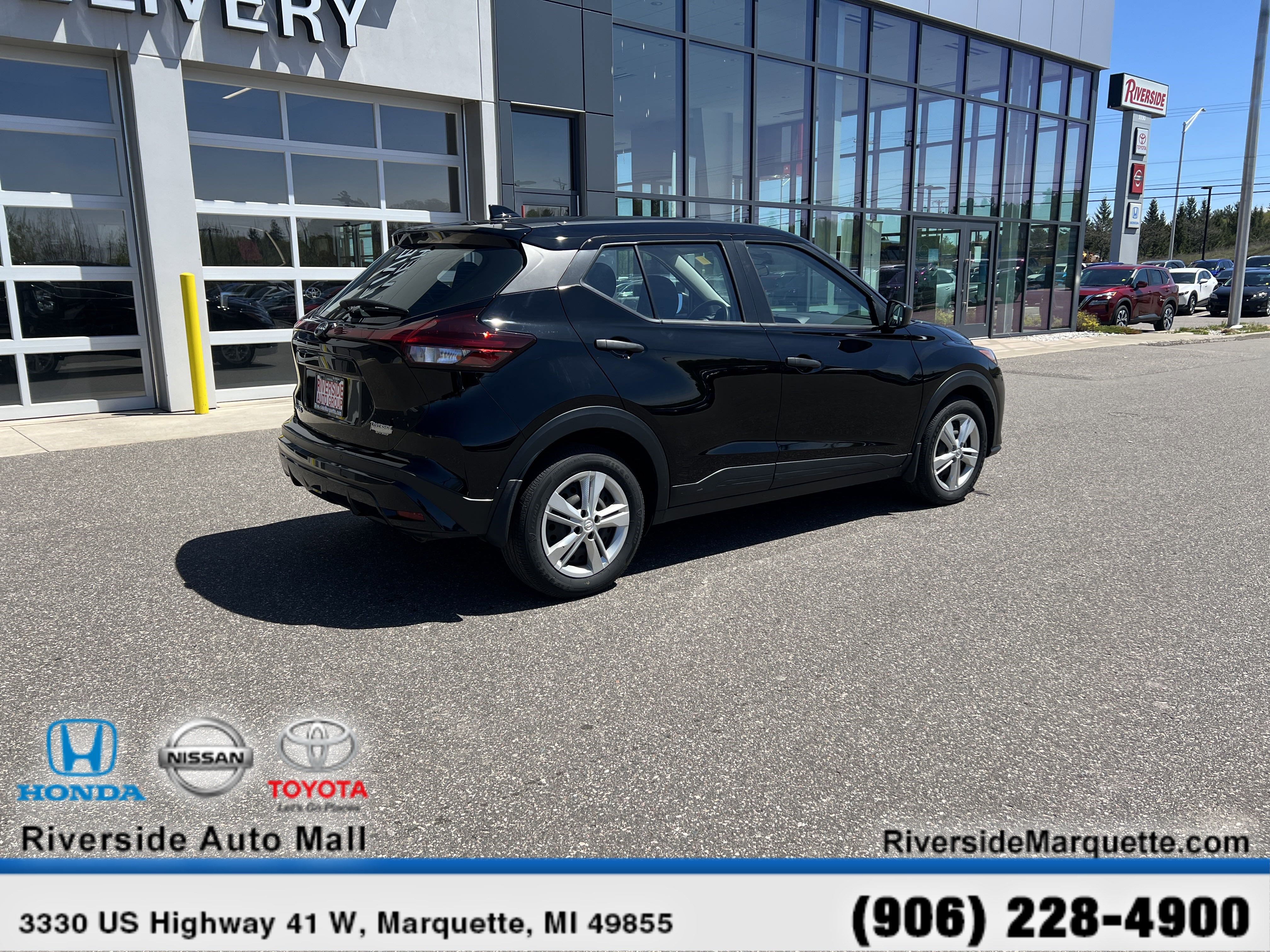 Used 2023 Nissan Kicks S image 5