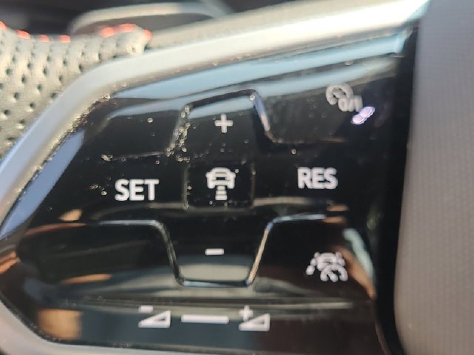 Used 2024 Volkswagen GTI SE image 27