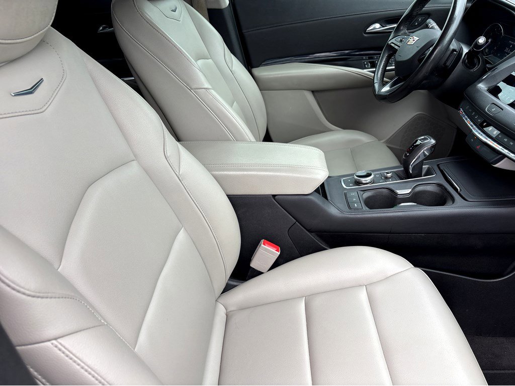 Used 2019 Cadillac XT4 Luxury FWD image 9
