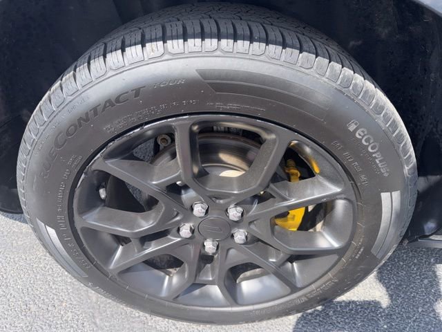 Used 2018 Dodge Challenger GT AWD/4WD image 26