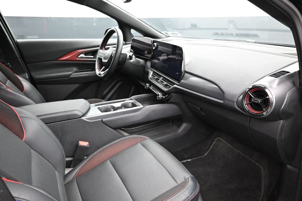 Used 2024 Chevrolet Equinox EV RS FWD image 21