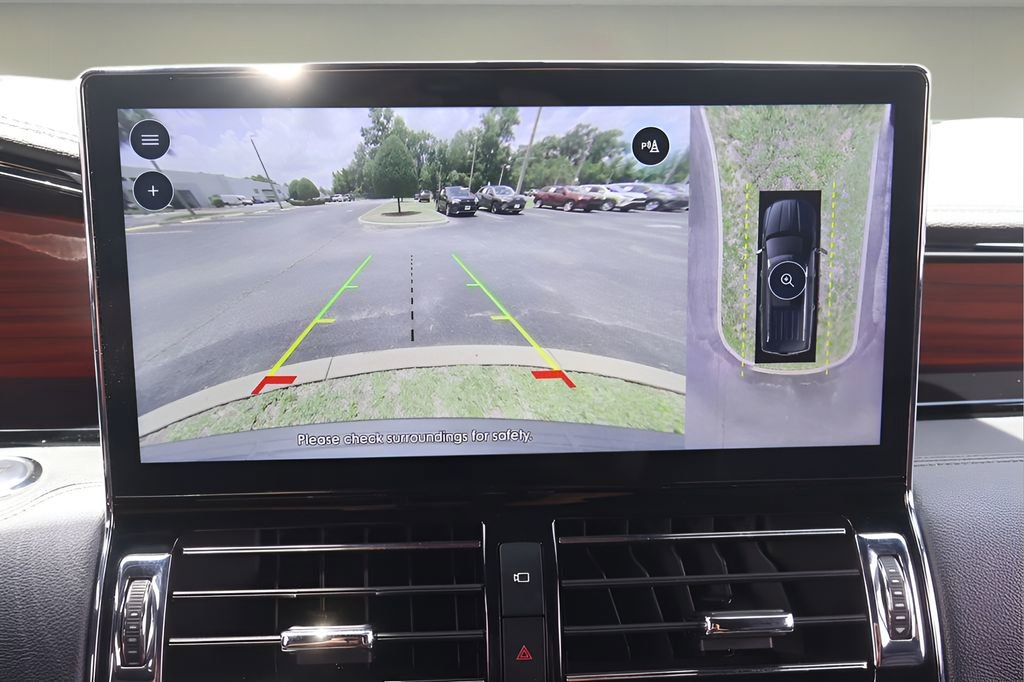 Used 2024 Lincoln Navigator Premiere AWD/4WD image 25