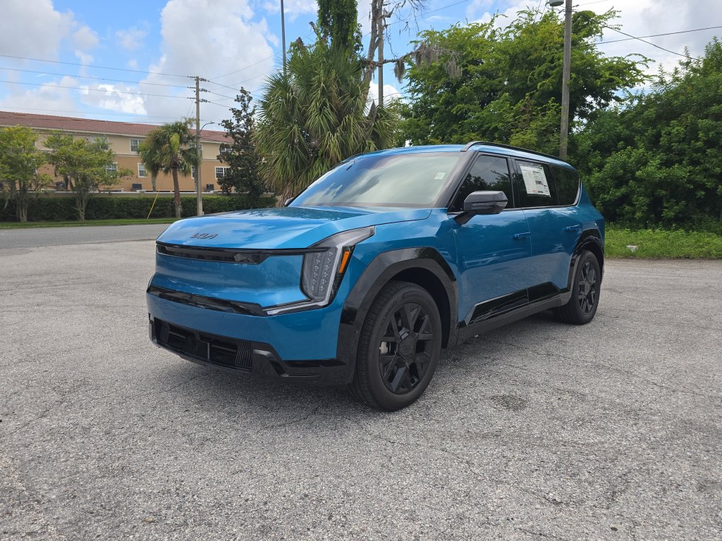 New 2026 Kia EV9 Land w/ Nightfall Edition Package AWD/4WD image 4