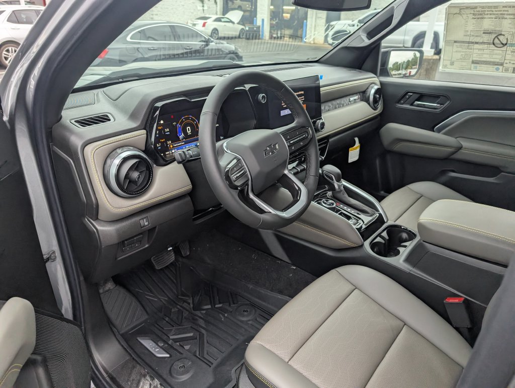 New 2026 Chevrolet Colorado ZR2 w/ Technology Package AWD/4WD image 14