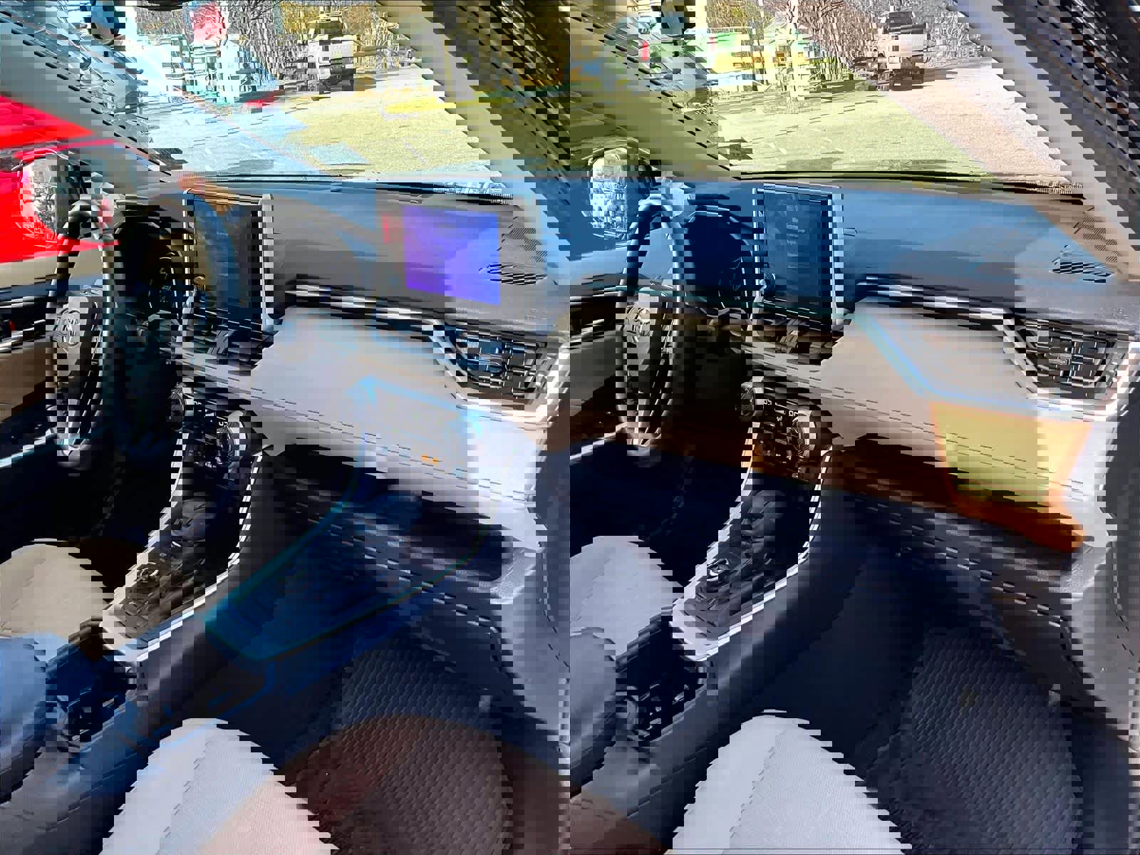 Used 2023 Toyota RAV4 XLE image 14