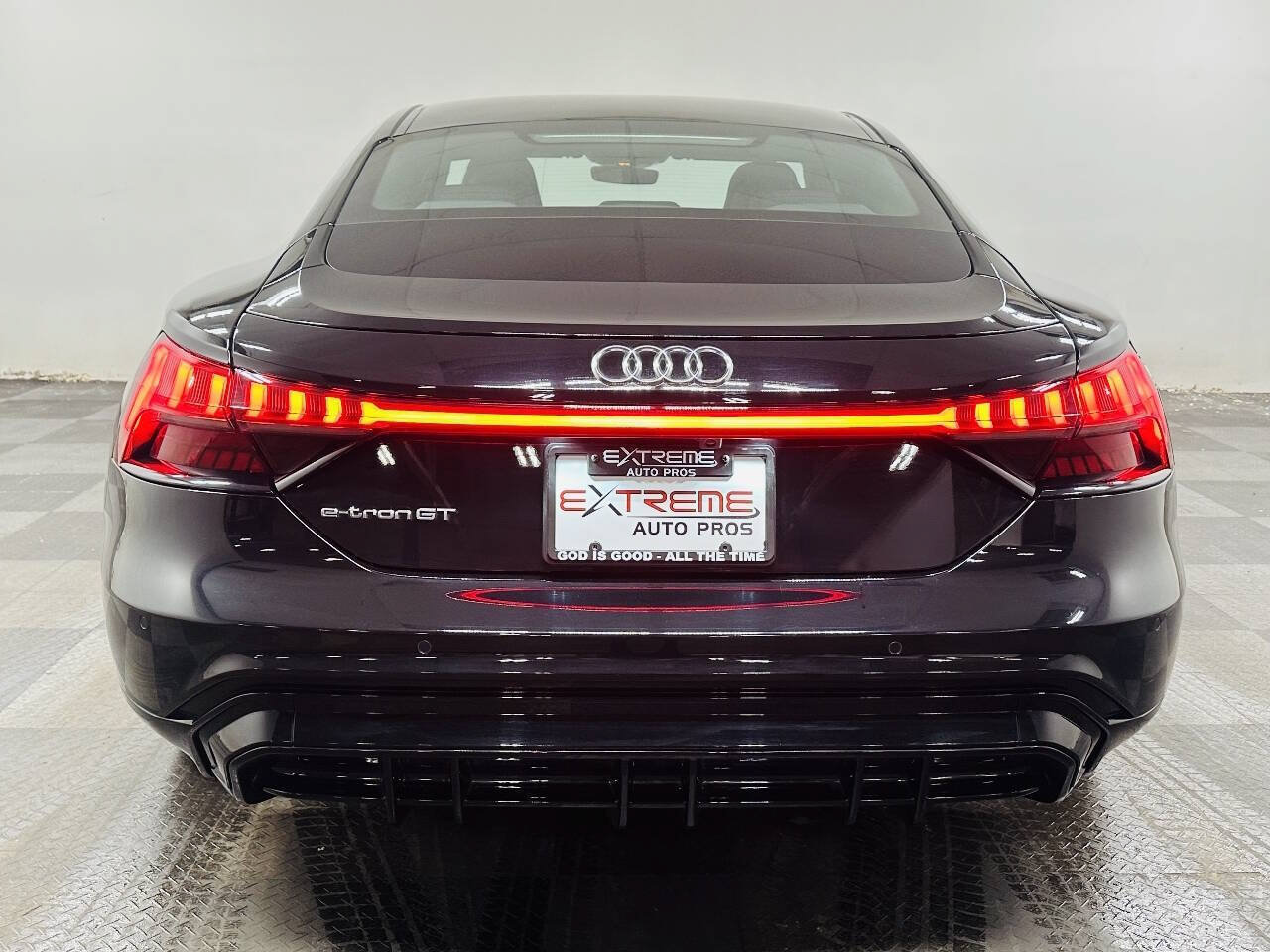 Used 2022 Audi e-tron GT Premium Plus AWD/4WD image 5