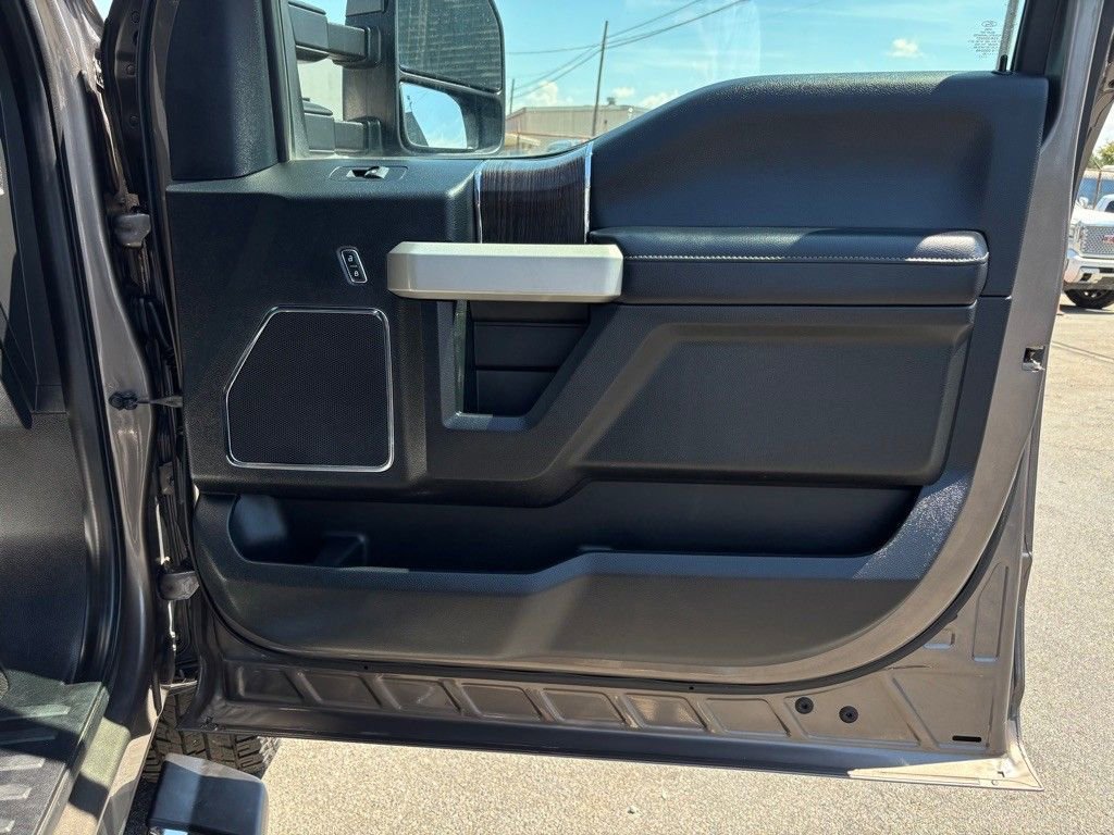 Used 2020 Ford F250 Lariat w/ Lariat Value Package image 30