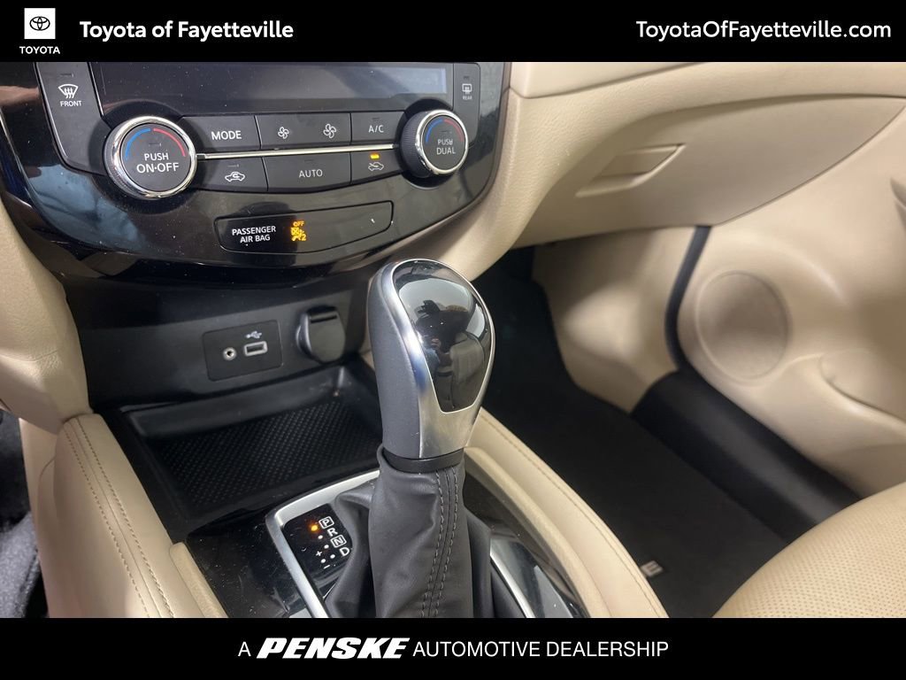 Used 2018 Nissan Rogue SL image 28
