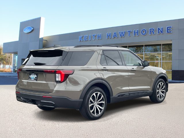 New 2027 Ford Explorer ST-Line w/ Premium Package RWD image 6